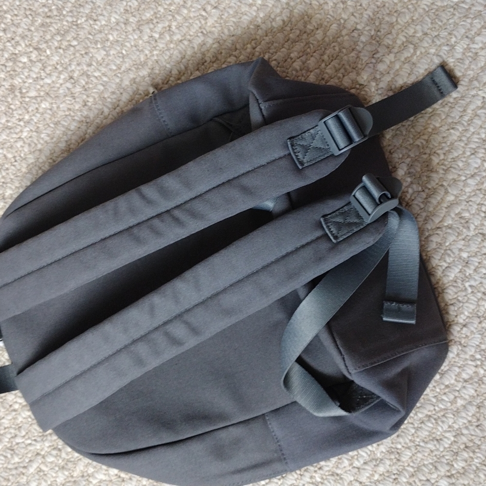 Calvin Klein backpack - Picture 13 of 15